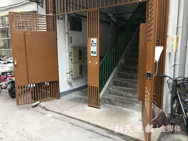 为图方便，楼道大门一直敞开着.jpg