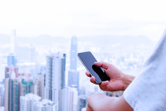 淘宝上面买了一个车载wifi,十年不用买流量,是真的吗 淘宝的车载u盘可以买吗