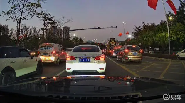 吉利星越L专用行车记录仪,原车预留接口取电,免走线安装教程和效果,带停车监控功能-有驾 吉利星越L专用行车记录仪,原车预留接口取电,免走线安装教程和效果,带停车监控功能-有驾